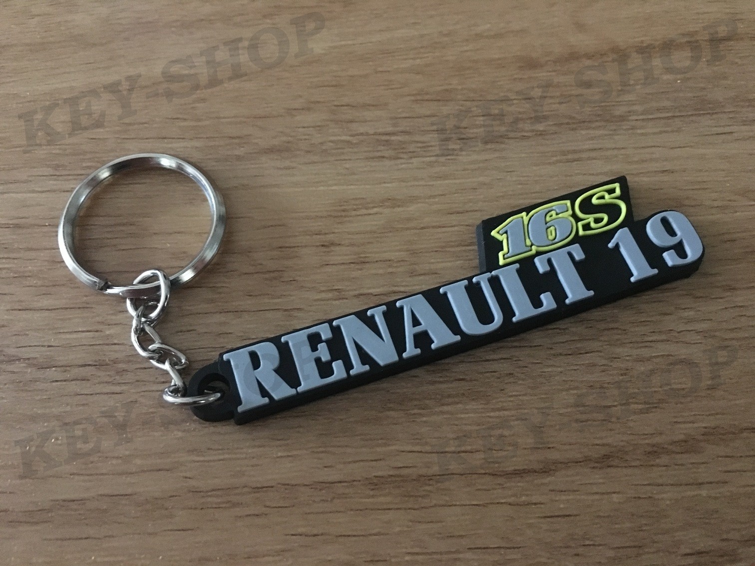 Pack porte clés PVC F16ie RENAULT 19 16S vue 2